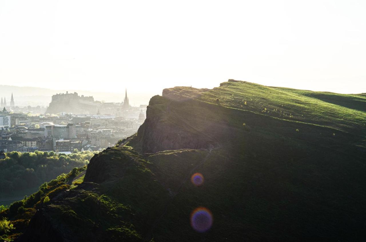 Pass The Keys Beautiful And Bright Georgian Style Morningside Apartment Edinburgh Eksteriør bilde